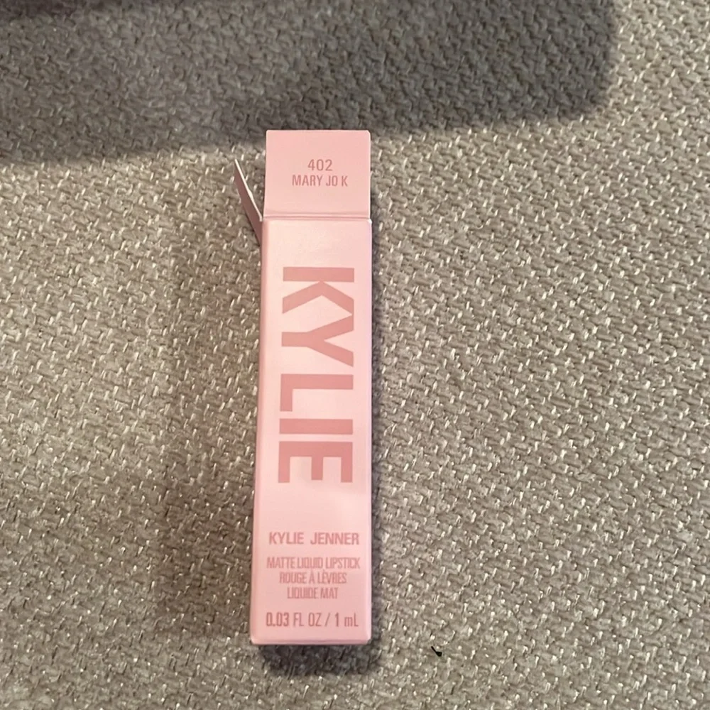 Kylie Cosmetics Lip Gloss - Mary Jo K Red